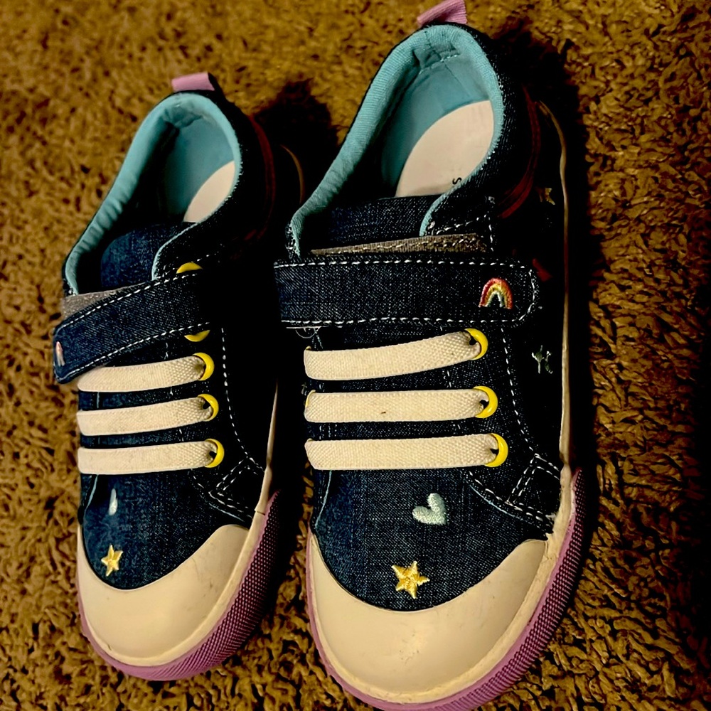 Never worn see Kai run shoes
